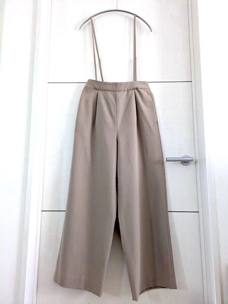 【URBAN RESEARCH DOORS】 アーバンリサーチドアーズ 細サスペンダー付きワイドパンツ ベージュサロペットきれいめ