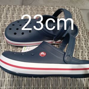 8【大人気】新品クロックス メンズ レディースネイビー系 23cm