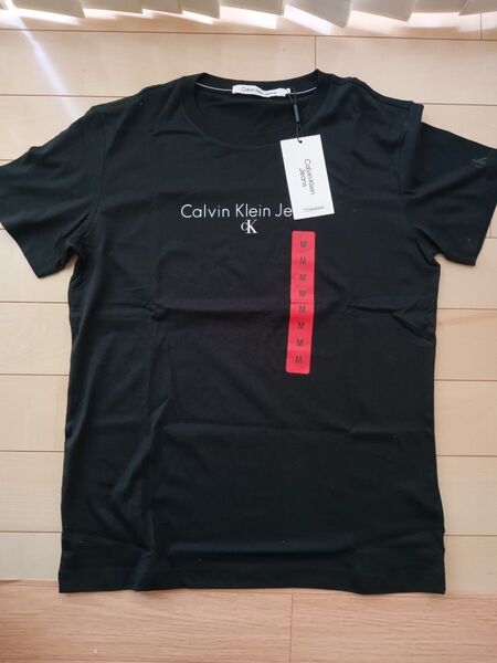 1【大人気激安殺到】新品未使用Calvin klein jeans(カルバンクライン)黒(ブラック)TシャツMサイズ