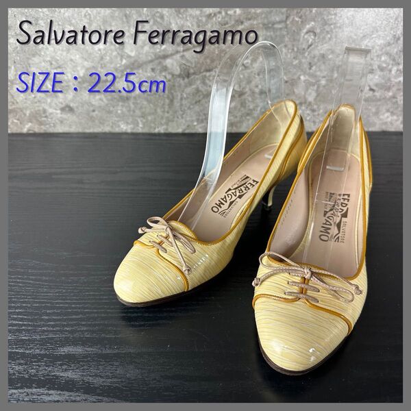 S158 極美品 Salvatore Ferragamo サルバトーレフェラガモ リボンエナメル パンプス ベージュ 22.5cm