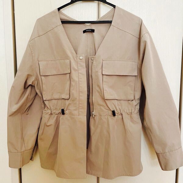 メルロー ジャケット ベージュ トレンチコート ショート ノーカラー ジャケット