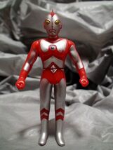 ウルトラマン80 b32-1バンダイ 怪獣ヒーロー ソフビ 人形 1990年「検 ウルトラマン先生 ユリアン クレッセント_画像1