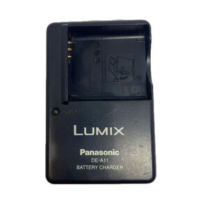 Panasonic LUMIX 【純正】充電器 DE-A11【通電確認済】