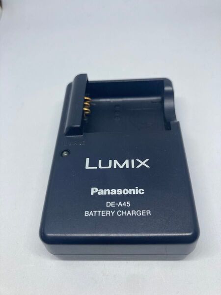 Panasonic LUMIX 【純正】充電器 DE-A65【通電確認済】