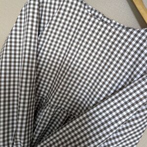 ☆ギャザーたっぷり割烹着*エプロンドレス*ゆったりサイズ*超ロング丈*Handmade/先染めギンガムチェック柄 こげ茶×白