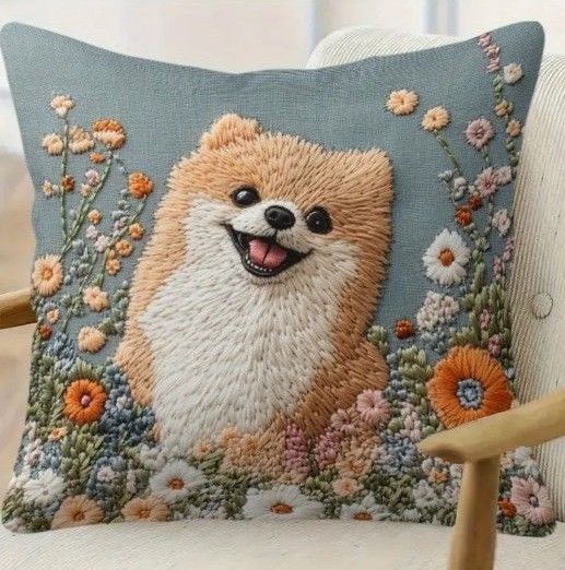 【新品未使用】ポメラニアン クッションカバー 45×45cm 刺繍風プリント 花柄