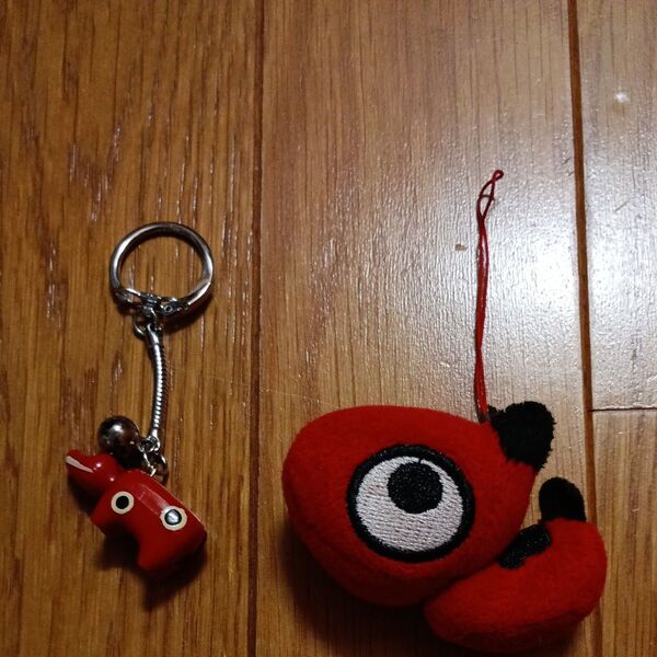 赤べこ、キーホルダー ストラップ マスコット 2個セット