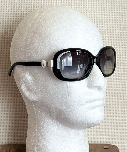 CHANEL シャネル CCココマーク リボン サングラス (黒x白系)