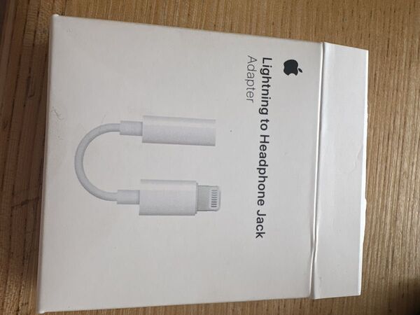 Apple 純正 ヘッドフォンジャックアダプタ ライトニング