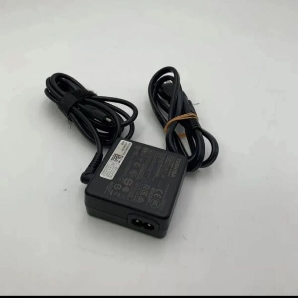 東芝 TOSHIBA Type-C PA5279U-1ACA 20V 2.25A 充電器 電源アダプター