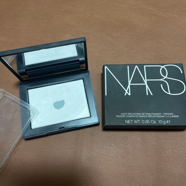 NARS ライトリフレクティングセッティングパウダープレスト