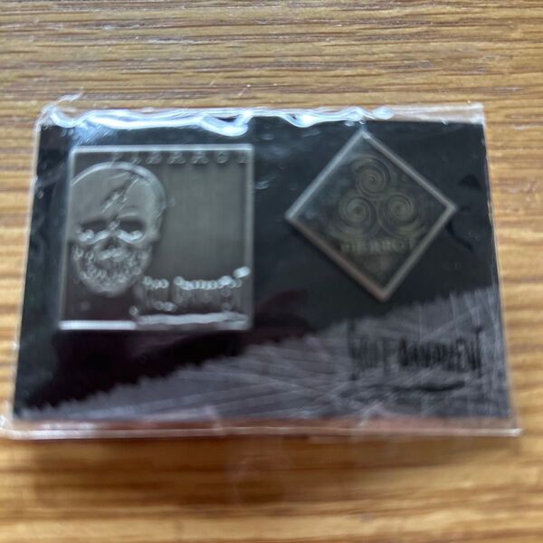 PIERROT&DIR EN GREY ピンバッジ 2個セット