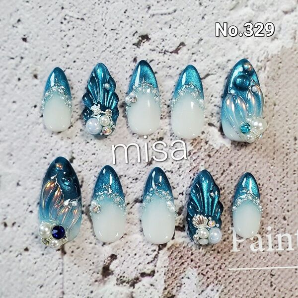 【オーダー】マグネットネイル 人魚の鱗 海 夏 ビジュー ネイルチップ ジェルネイル カラー変更無料