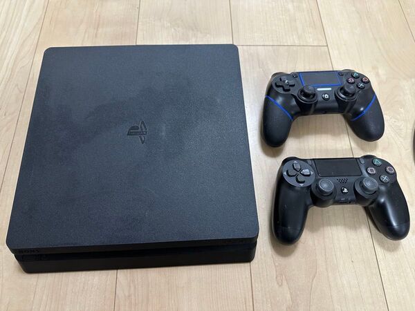 PlayStation 4 ジェット・ブラック 500GB (CUH-2200A)