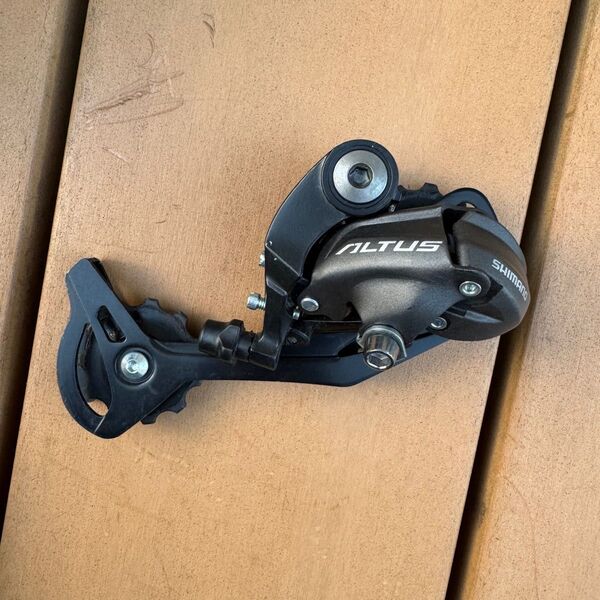 SHIMANO ALTUS リアディレイラー 自転車パーツ M370