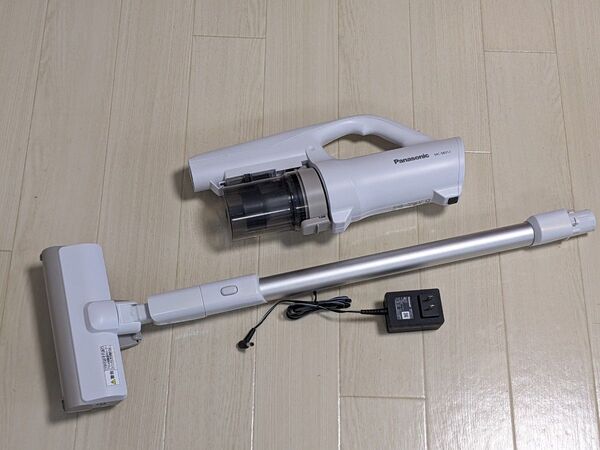 Panasonic コードレス掃除機 MC‐SB31J 2020年製