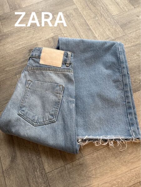 ZARA デニム ハイウエスト ストレートジーンズ
