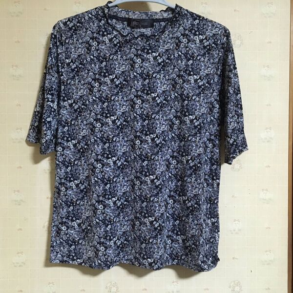 花柄 Tシャツ