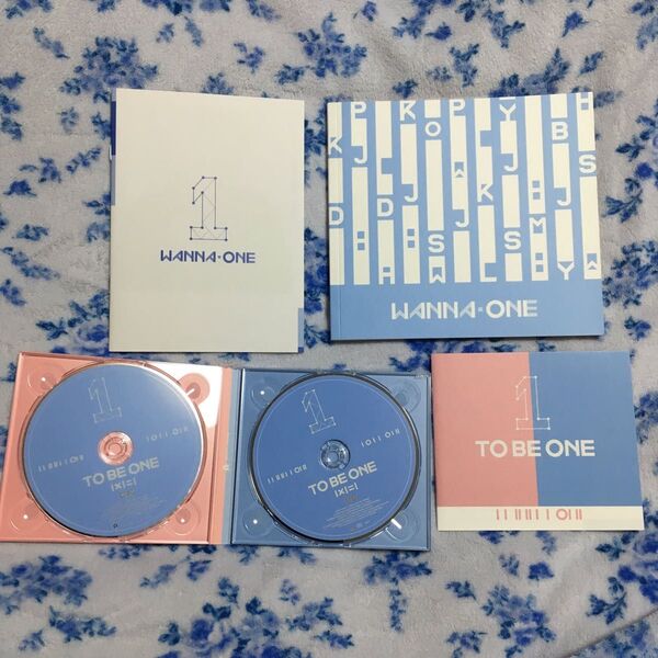 Wanna One CD DVD