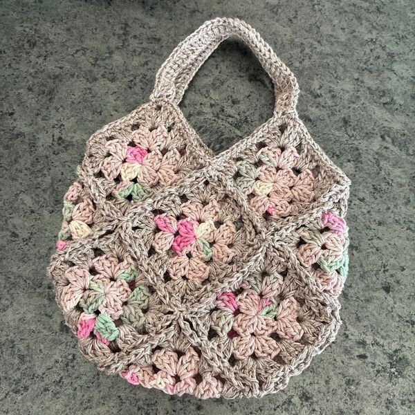 ハンドメイド☆グラニーモチーフバッグ☆ピンク×グレージュ