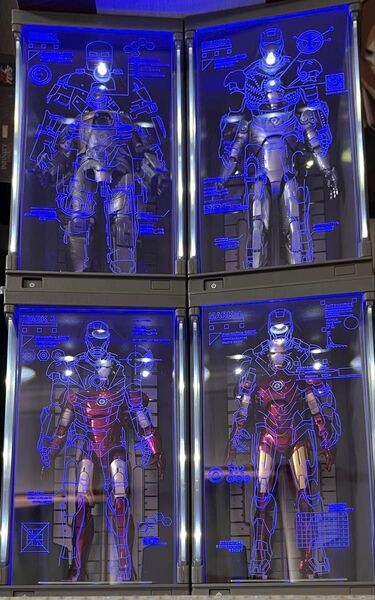 ZDTOYS 1/10 アイアンマン 10周年紀念 フィギュア 4点セットページ