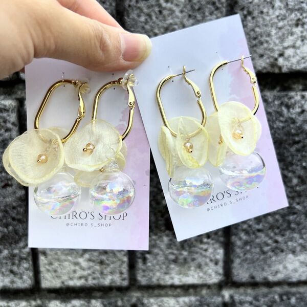 ハンドメイド オーロラシャボン玉フラワーピアス