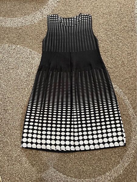 美品 ノースリーブ ドットパターン ロングワンピース 白黒 モード ゆったり ワンピース 総柄 チュニック