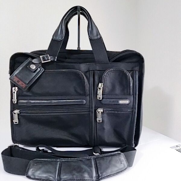 TUMI ブラック ビジネスバッグ ショルダー ナイロン レザー 大容量