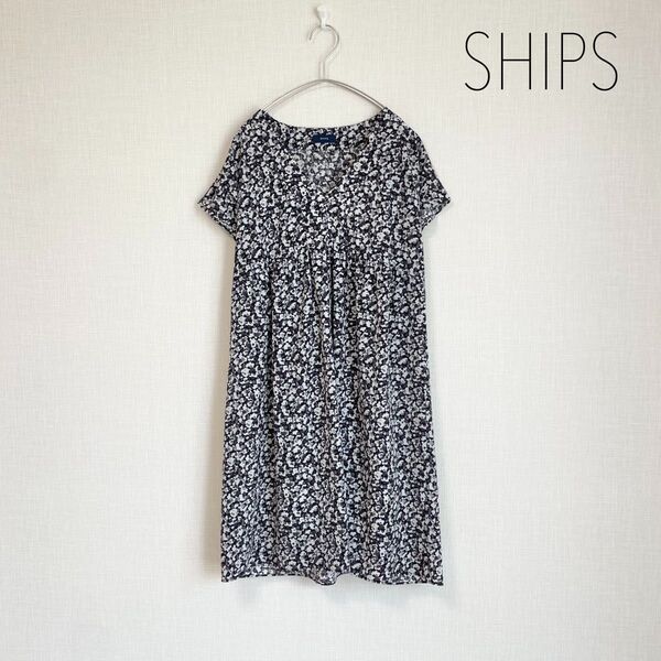 SHIPS 小花柄Aラインワンピース Vネック 半袖 総柄