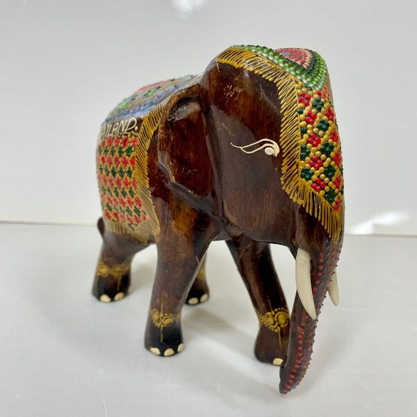【雑貨】象 木彫り 置物 人形 〈インテリア オブジェ 木工品 置き物 ゾウ〉