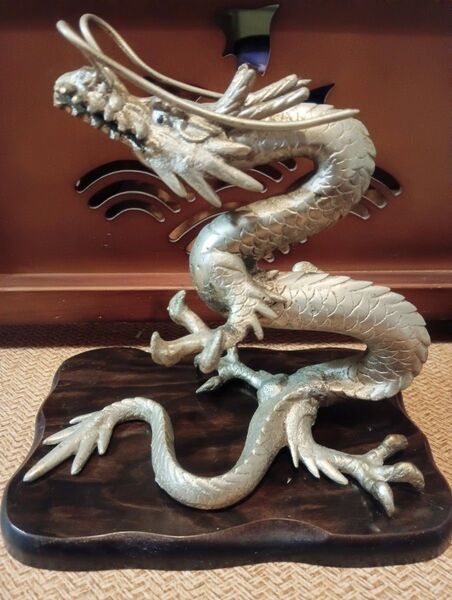 龍 置物