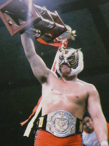  monthly gong 1983 year 9 month number first generation Tiger Mask VS Kobayashi .., the first period. load * Warrior zVS Stan * Hansen &wa tray, L *signo