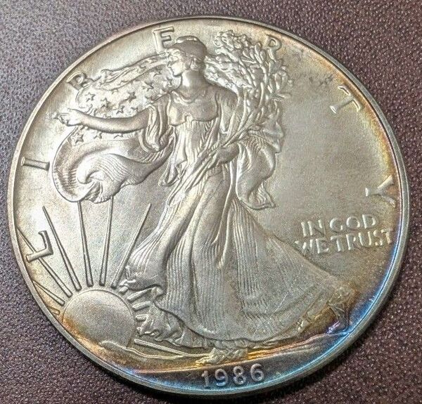 1986年 アメリカ合衆国 1オンス銀貨 未使用 銀貨 アメリカ イーグル ウォーキングリバティ 古銭 コイン 硬貨 自由の女神
