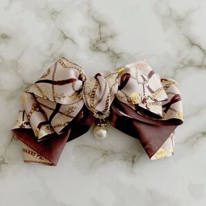 ゴールドブラウンリボンポニーフックパール付きhandmade