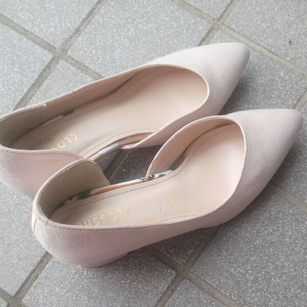 CLOSSHI 淡いピンクのパンプス パンプス