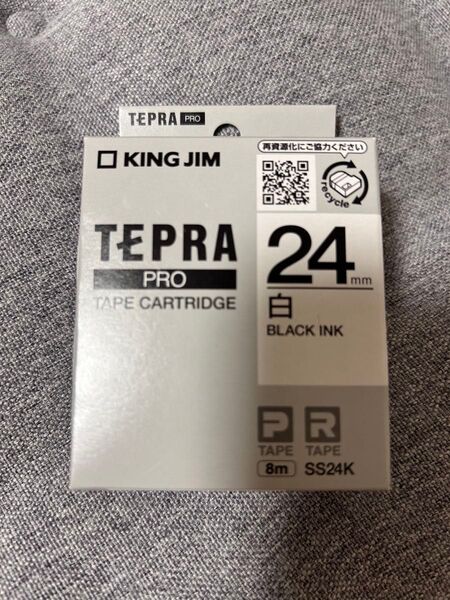 【新品未開封】テプラ PROテープカートリッジ SS24K 24mm(白・黒文字)