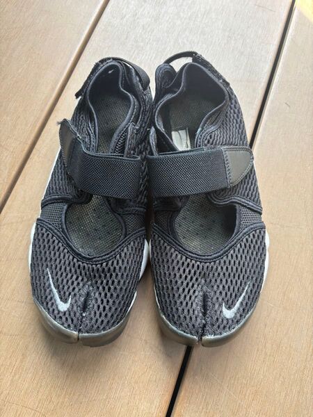 Nike スニーカー エアリフト 23cm ブラック 黒 レディス サンダル