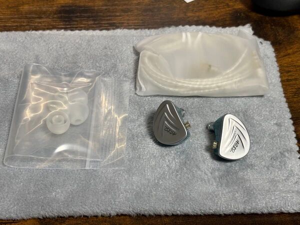 【中古】KZ AS12 6BA 中古イヤホン 有線イヤホン