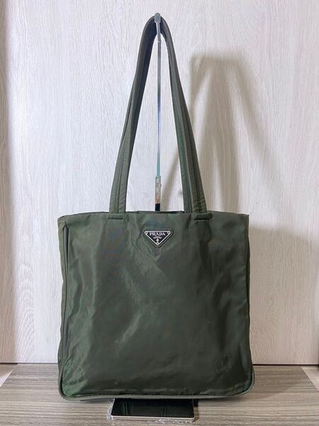 PRADA トートバッグ ナイロン 三角ロゴプレート カーキ 肩掛け 大容量