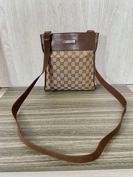 GUCCI ショルダーバッグ GG柄 キャンバス レザー ブラウン 斜め掛け ブラウン