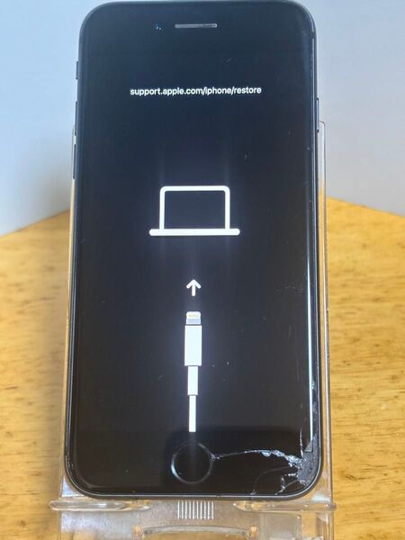 《ジャンク品》iPhone8 64GB ブラックジャンク品 ドコモ リカバリーモード表示 アクティベーション解除 説明必読の事!
