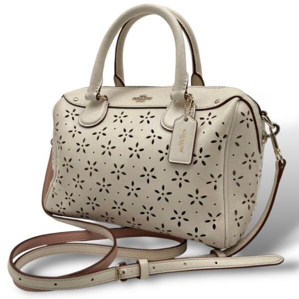 美品 コーチ COACH フラワーパンチング 2WAY ショルダーバッグ ピンク ハンドバッグ 2way ミニボストンバッグ