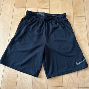 ナイキ NIKE ハーフパンツ メンズ Sサイズ 黒色 ブラック