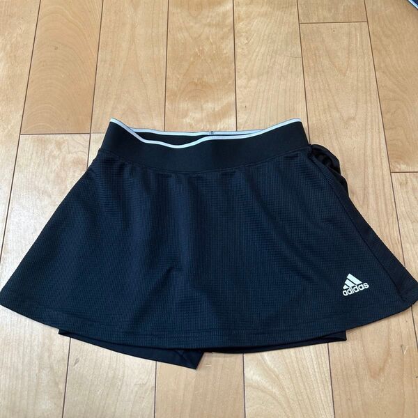 アディダス adidas スカート インナーパンツ付き キッズ 女の子 140㎝