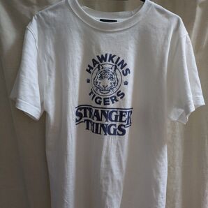 ストレンジャーシングスTシャツ Мサイズ