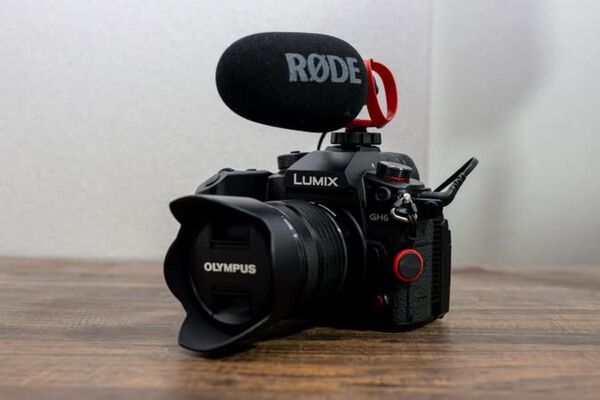 Panasonic LUMIX GH6 レンズキット+レンズ付