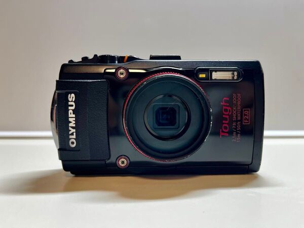 OLYMPUS Tough TG-4、レンズフィルター装着済み。デジタルカメラ 付属品
