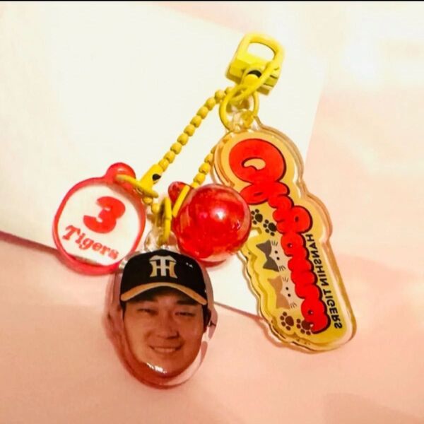 阪神タイガース シークレット フェイスアクリルチャーム 大山悠輔
