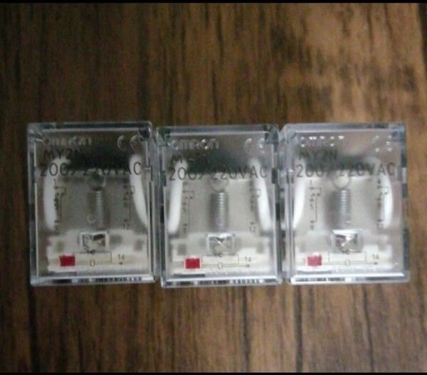 オムロン OMRONリレーMY2N 200/220VAC (200V)3個 新品 未使用品