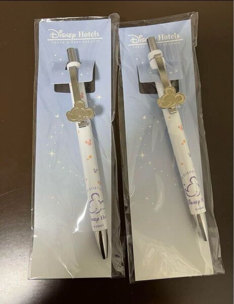 ディズニーホテル ボールペンセットとプーさん肩のせマスコット2個
